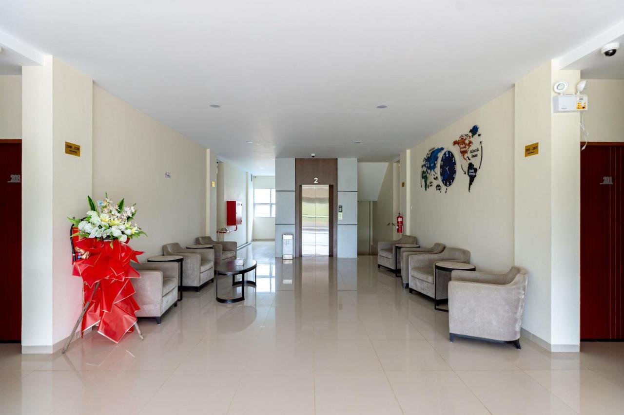 Reddoorz Plus At Komplek Abc Batu Aji Batam Kubuk Eksteriør billede