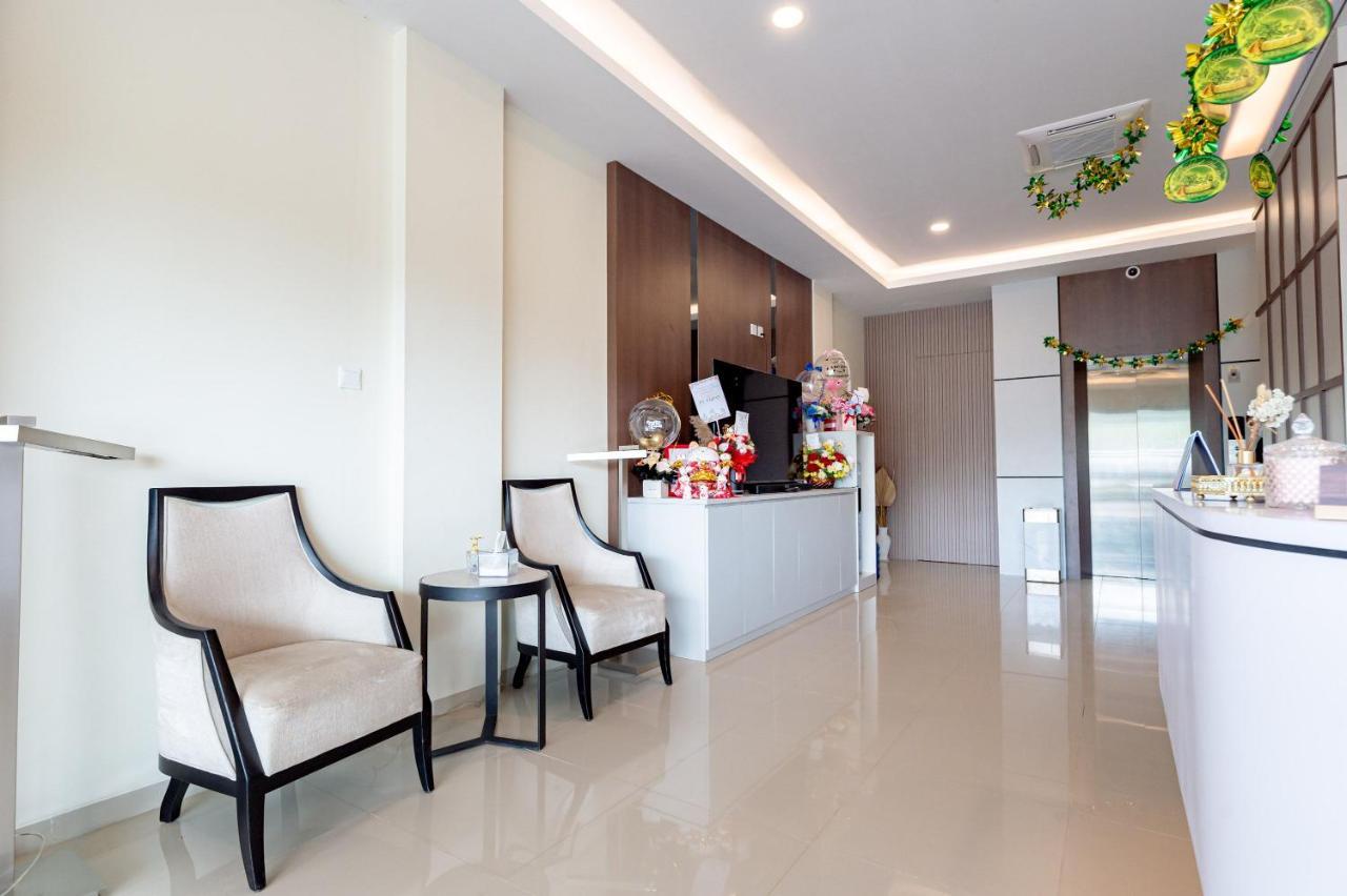 Reddoorz Plus At Komplek Abc Batu Aji Batam Kubuk Eksteriør billede