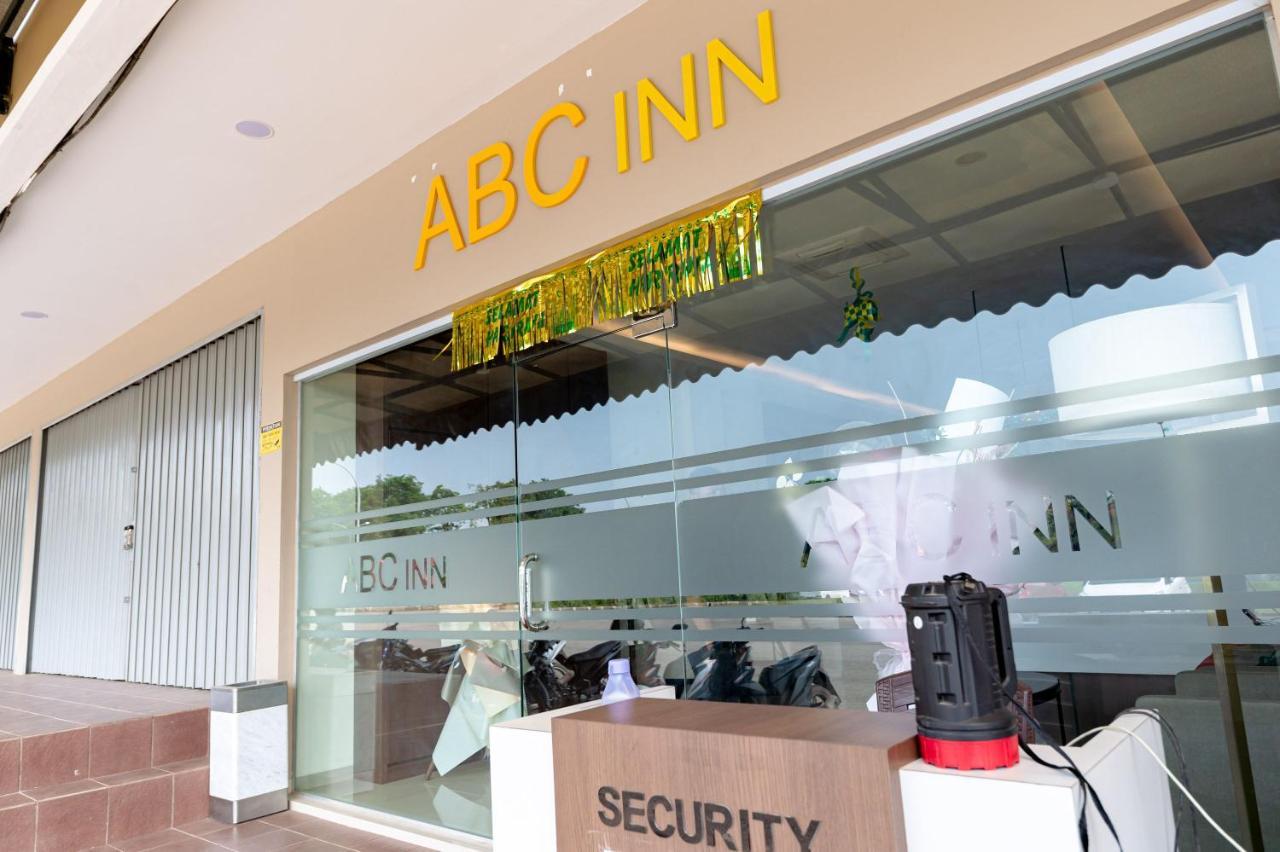 Reddoorz Plus At Komplek Abc Batu Aji Batam Kubuk Eksteriør billede