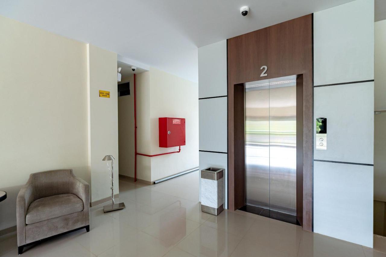 Reddoorz Plus At Komplek Abc Batu Aji Batam Kubuk Eksteriør billede